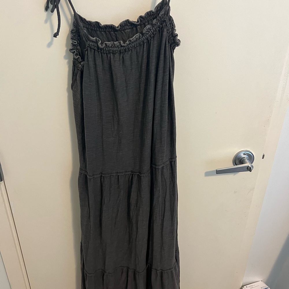 Cute maxi dress with adjustable tie straps